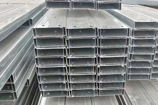 出售26*100*6庫房一個中柱，柱子300*150，大梁300變500*160，檁條200，開間7.5米 二、32*100*6庫房，柱子350*175，大梁300變500，檁條200，開間7.5米